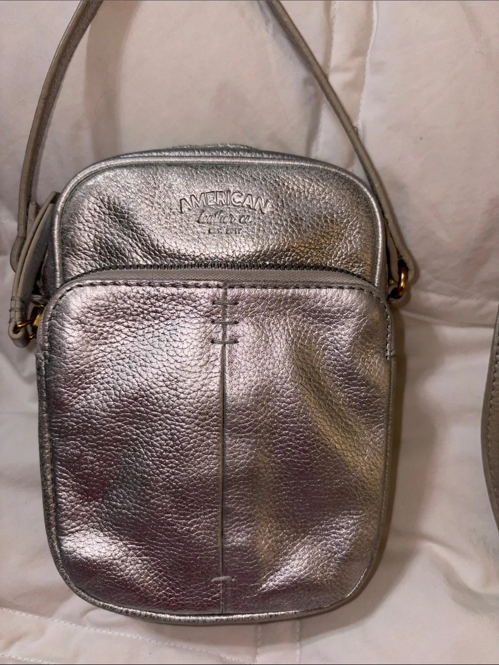 American Leather Company Cleveland Crossbody bag metallic silver